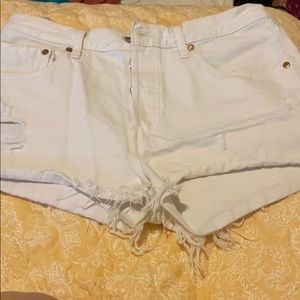 Levi 501 jean shorts white.